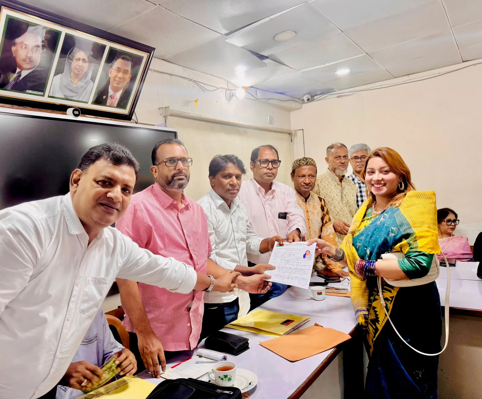 মিষ্টির আসনে উপনির্বাচনে প্রার্থী হতে মনোনয়নপত্র জমা দিলেন মেঘনা আলম