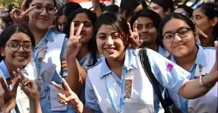 এইচএসসির ফল প্রকাশের বিজ্ঞপ্তিতে পরিবর্তন আনলো বোর্ড